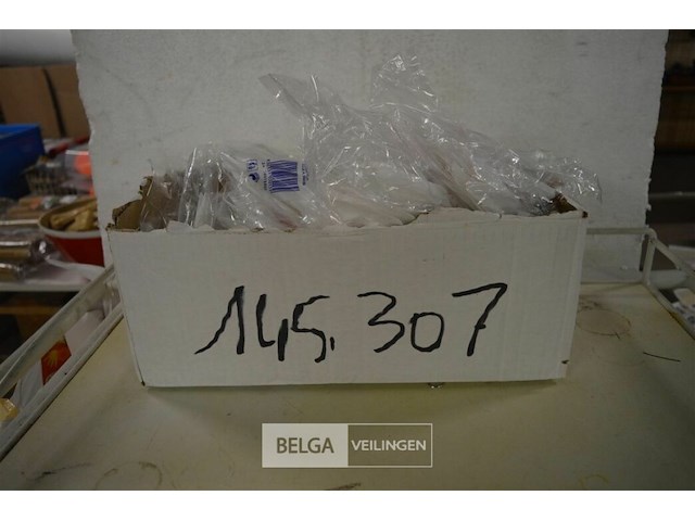 24 pakjes platieken messen - afbeelding 2 van  2