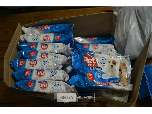 24 pakjes vochtige doekjes voor katten en honden - afbeelding 1 van  2