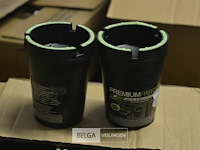 ±24 platieken asbakken