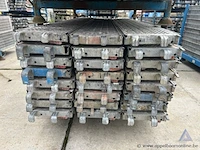 24 steigerplaten van het merk afix, 2.57m - afbeelding 2 van  3