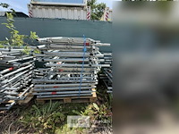 ± 24 steigers galva