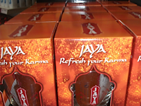 24 x glas + flesje mangolikeur in display - afbeelding 1 van  3