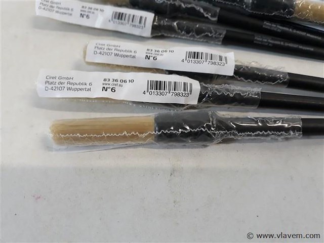 24 x lakverfborstel rond nr 6 pvc steel - afbeelding 2 van  2