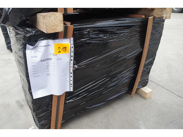 24,80 m² padouk gevelbekleding - afbeelding 3 van  4