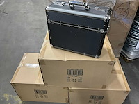 2492 pilotenkoffer aluminium met laptop vak (13x) - afbeelding 1 van  6