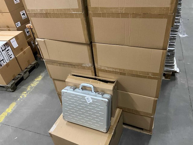 2494zi laptopkoffer aluminium zilver (24x) - afbeelding 1 van  4