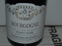 24x fles rode wijn, mongeard-mugneret, bourgogne pinot noir 2008, 750ml - afbeelding 2 van  3