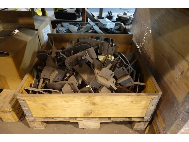 24x pallet metalen onderdelen - afbeelding 26 van  34