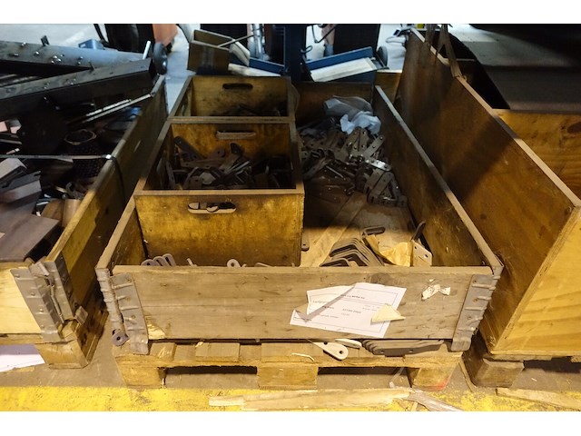 24x pallet metalen onderdelen - afbeelding 17 van  25