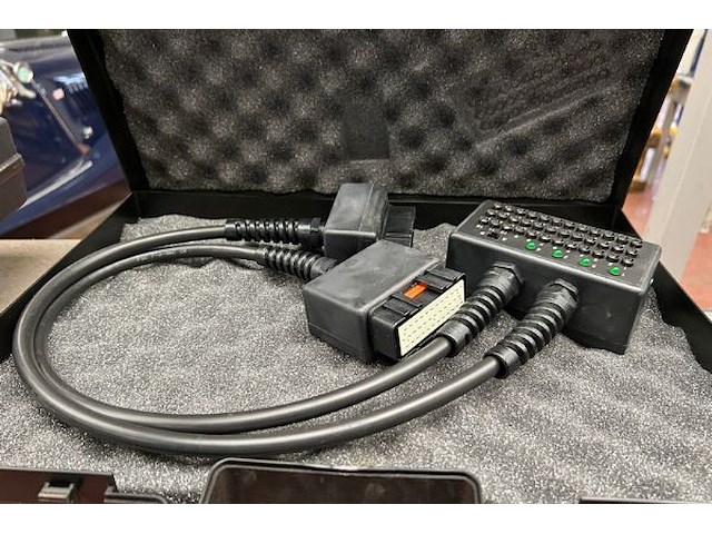 25 boxen met toebehoren voor garagedoeleinden - afbeelding 9 van  10