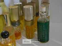 ±25 diverse vintage parfum - afbeelding 3 van  5