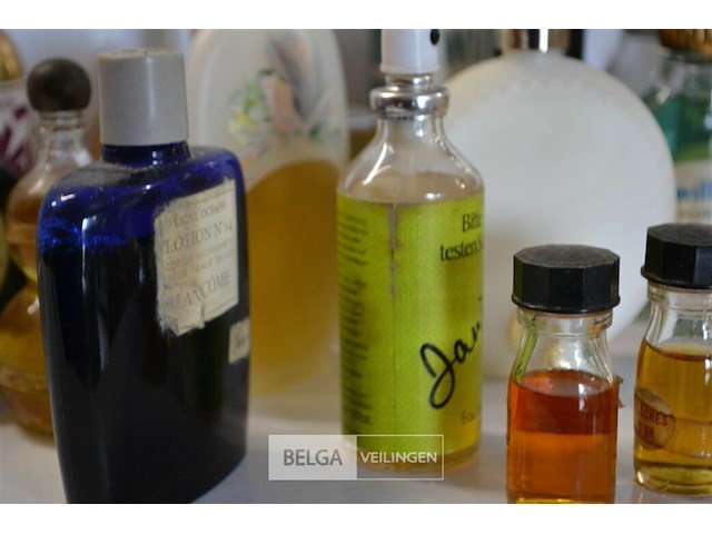 ±25 diverse vintage parfum - afbeelding 5 van  5