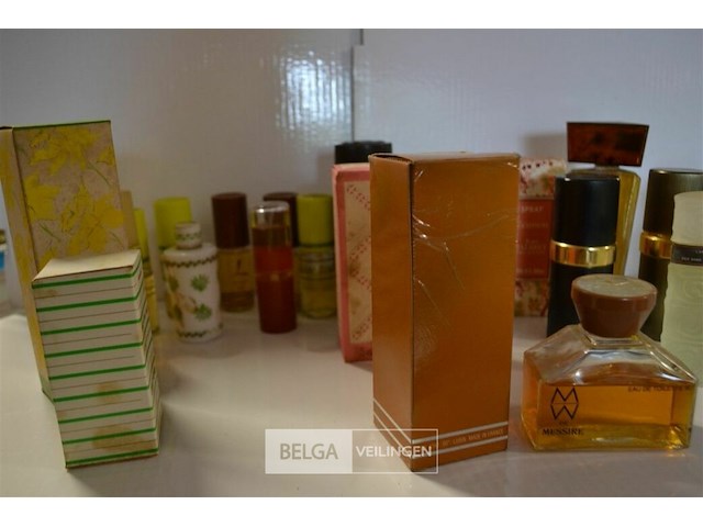 ±25 diverse vintage parfum - afbeelding 6 van  6