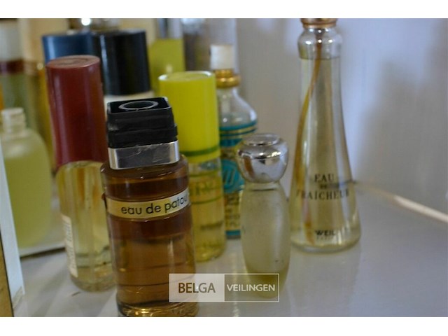 ±25 diverse vintage parfum - afbeelding 6 van  6