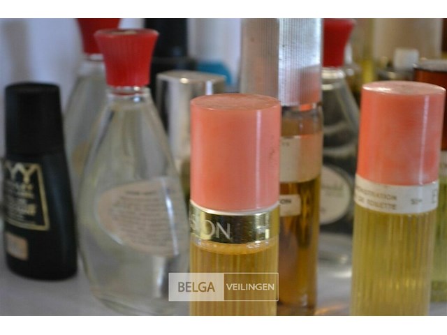 ±25 diverse vintage parfum - afbeelding 2 van  5