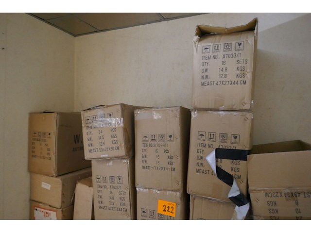 25 dozen met allerhande gleierwerk - afbeelding 2 van  4