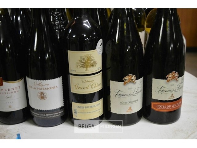 ±25 flessen diverse wijnsoorten - afbeelding 3 van  5