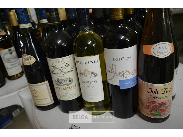 ±25 flessen diverse wijnsoorten - afbeelding 3 van  4