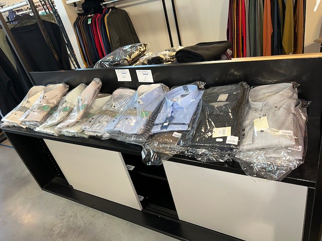 25 herenhemden - afbeelding 1 van  8