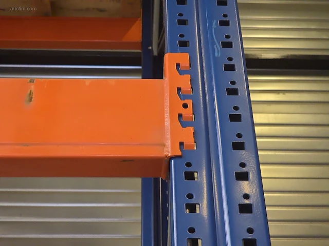 25 lopende meter metalen palletstelling. - afbeelding 4 van  7