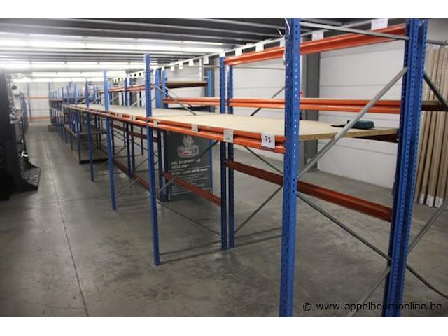 25 meter magazijnrekken bestaande uit 13staanders en 44 leggers - afbeelding 1 van  3
