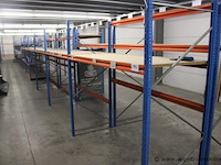 25 meter magazijnrekken bestaande uit 13staanders en 44 leggers