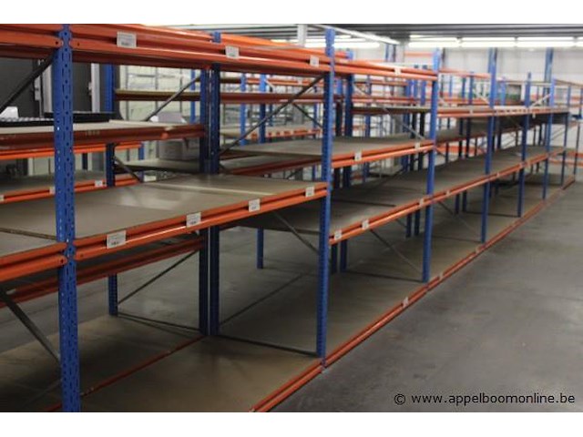 25 meter magazijnrekken bestaande uit 13staanders en 70 leggers - afbeelding 3 van  4