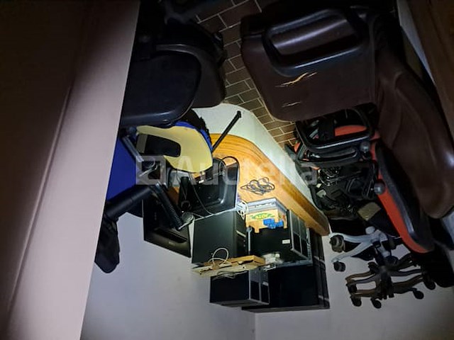 25 ongelijke bureaustoelen en fauteuils - afbeelding 2 van  4