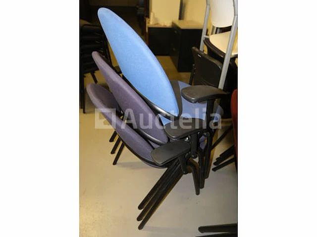 25 ongelijke stoelen - afbeelding 3 van  12