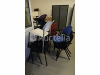 25 ongelijke stoelen - afbeelding 1 van  12