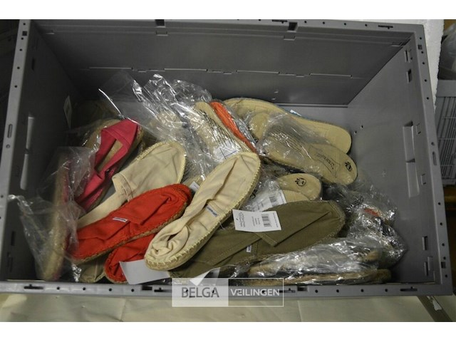 ±25 paar mora sloffen div. maten - afbeelding 1 van  2