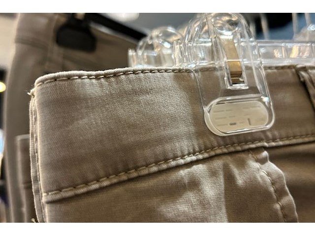 25 shorts - afbeelding 11 van  15