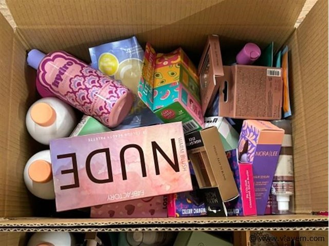 25 stuks cosmetica en verzorging - afbeelding 1 van  2