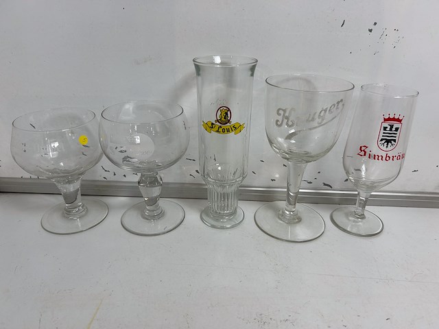 25 verschillende oude bierglazen - afbeelding 5 van  5