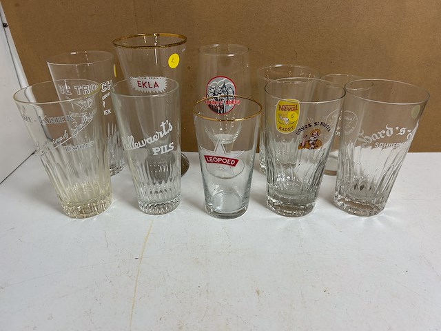 25 verschillende oude bierglazen - afbeelding 4 van  5