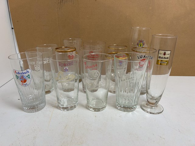 25 verschillende oude bierglazen - afbeelding 3 van  5