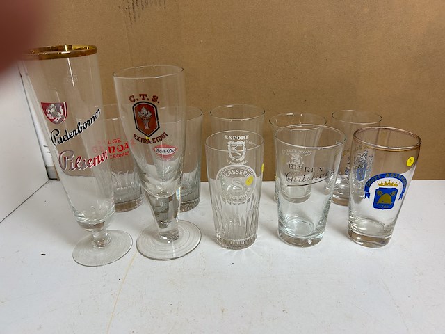 25 verschillende oude bierglazen - afbeelding 4 van  5