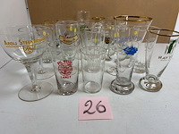 25 verschillende oude bierglazen