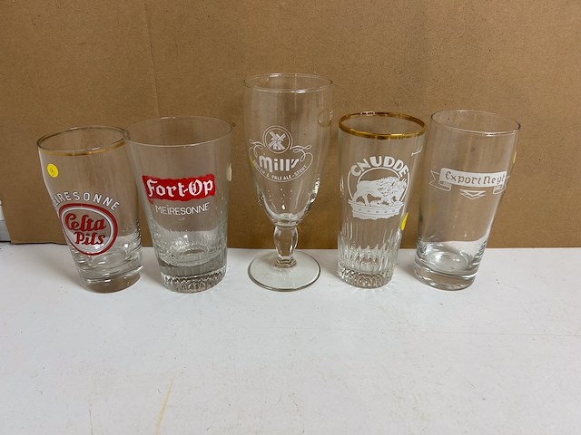 25 verschillende oude bierglazen - afbeelding 5 van  5