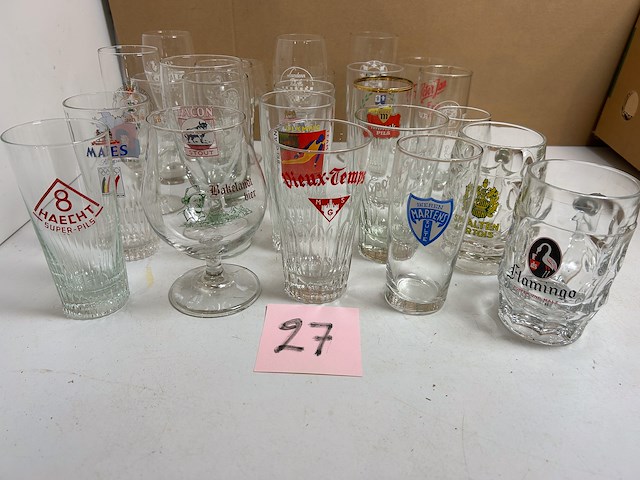 25 verschillende oude bierglazen - afbeelding 1 van  5