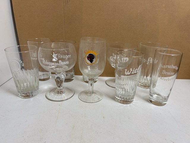 25 verschillende oude bierglazen - afbeelding 4 van  5