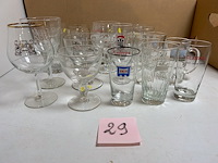 25 verschillende oude bierglazen