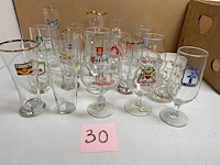 25 verschillende oude bierglazen