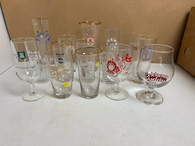 25 verschillende oude bierglazen - afbeelding 3 van  5