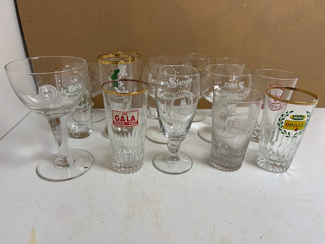 25 verschillende oude bierglazen - afbeelding 3 van  5
