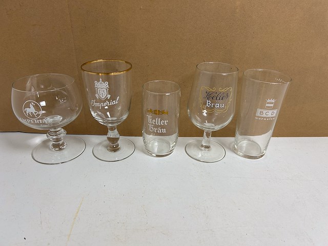 25 verschillende oude bierglazen - afbeelding 5 van  5
