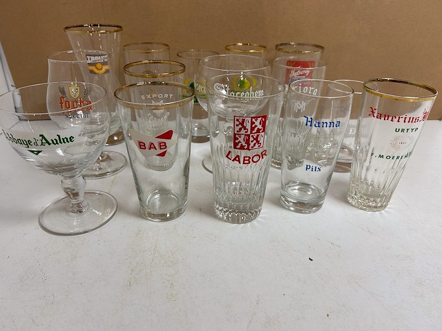 25 verschillende oude bierglazen - afbeelding 3 van  5