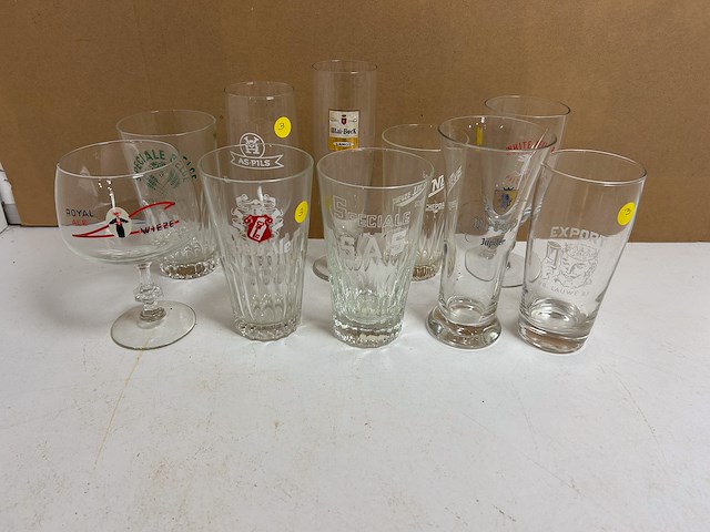 25 verschillende oude bierglazen - afbeelding 4 van  5