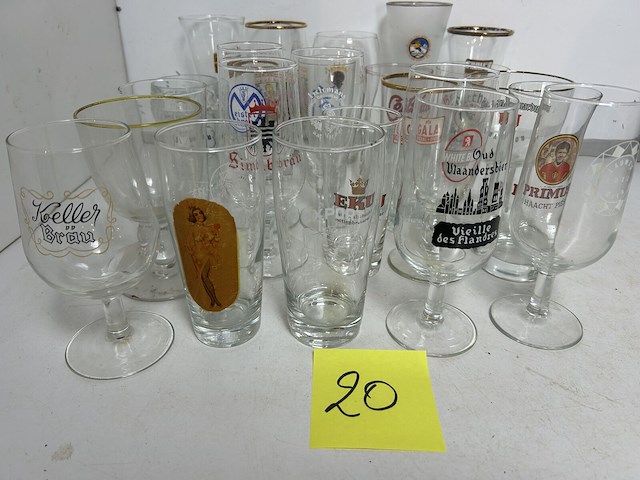 25 verschillende oude bierglazen - afbeelding 1 van  5