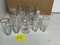 25 verschillende oude bierglazen - afbeelding 1 van  6